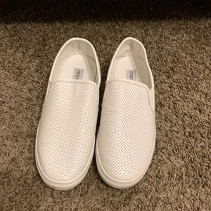 White Steve Madden sneakers slip on size 8